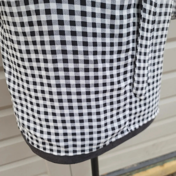 Elodie Womens Top Black White Cold Shoulder Tie Neck Short Sleeve Check Sz XS - Picture 6 of 8